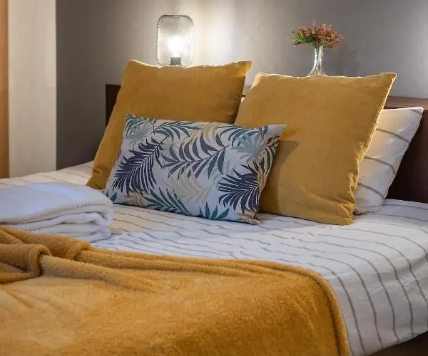 別荘 The Port House